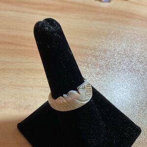 Handcrafted Carved Shell Bird Ring Creamy & Tan Rare Artsy Unique Coastal